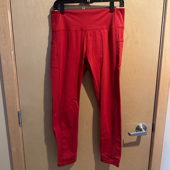 Muscles & Donuts Sweet Pocket Leggings - Red - Picture 6 of 10